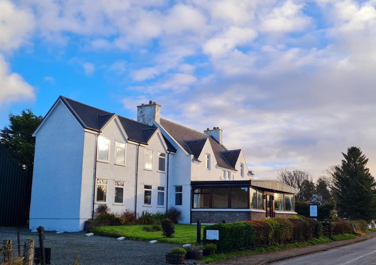 ホテル Atholl House Skye ダンヴェガン エクステリア 写真
