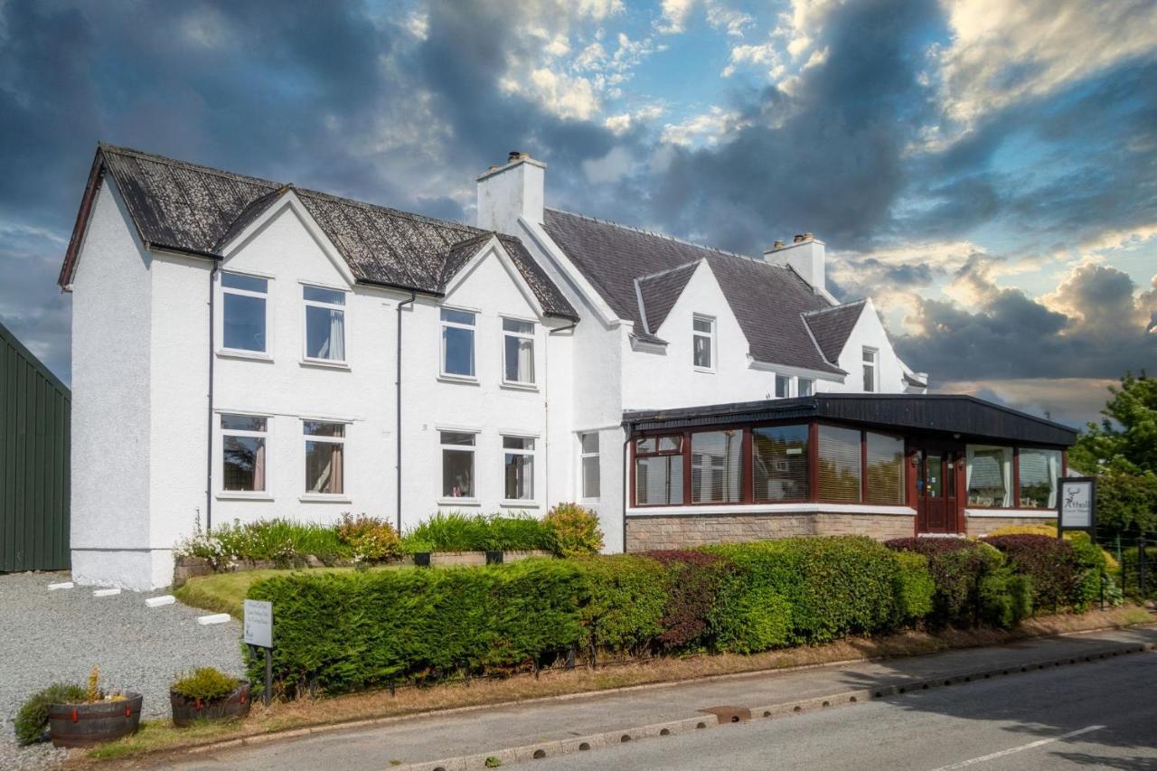 ホテル Atholl House Skye ダンヴェガン エクステリア 写真